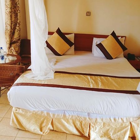 Golden Gates Hotel Thuthuriki Dış mekan fotoğraf