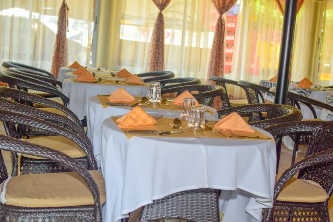 Golden Gates Hotel Thuthuriki Dış mekan fotoğraf